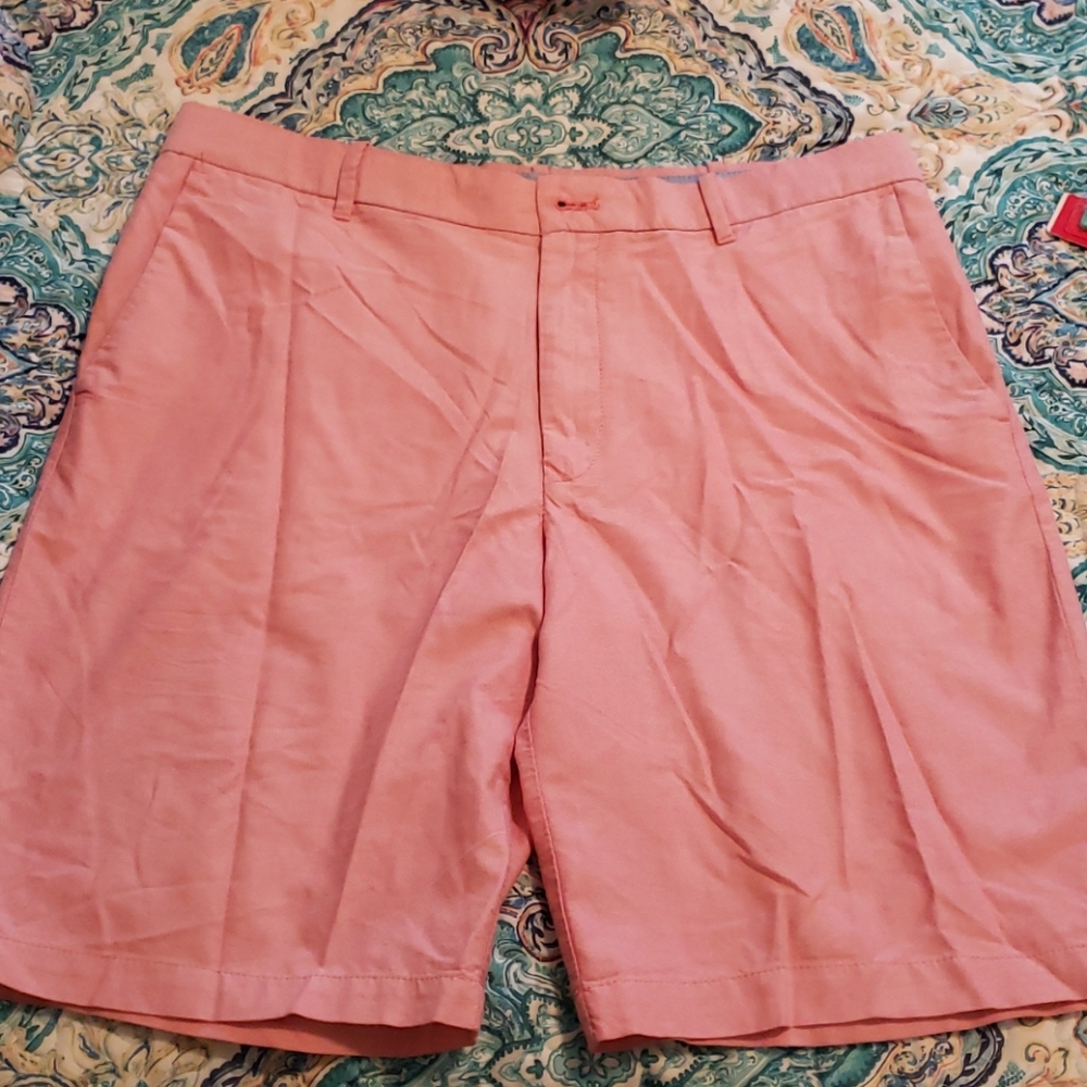 IZOD shorts size 36 Pink